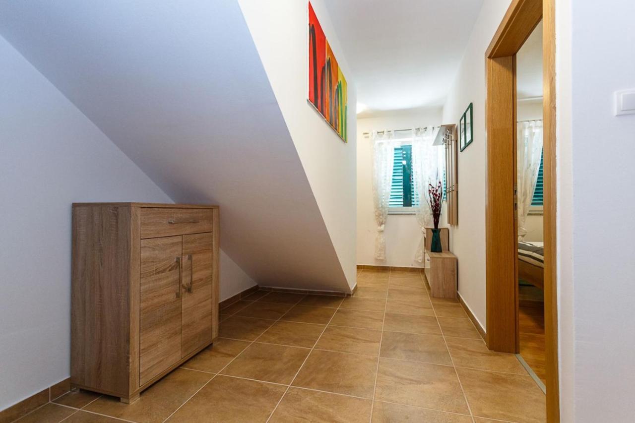 Apartment Adria 3 Malinska Eksteriør billede